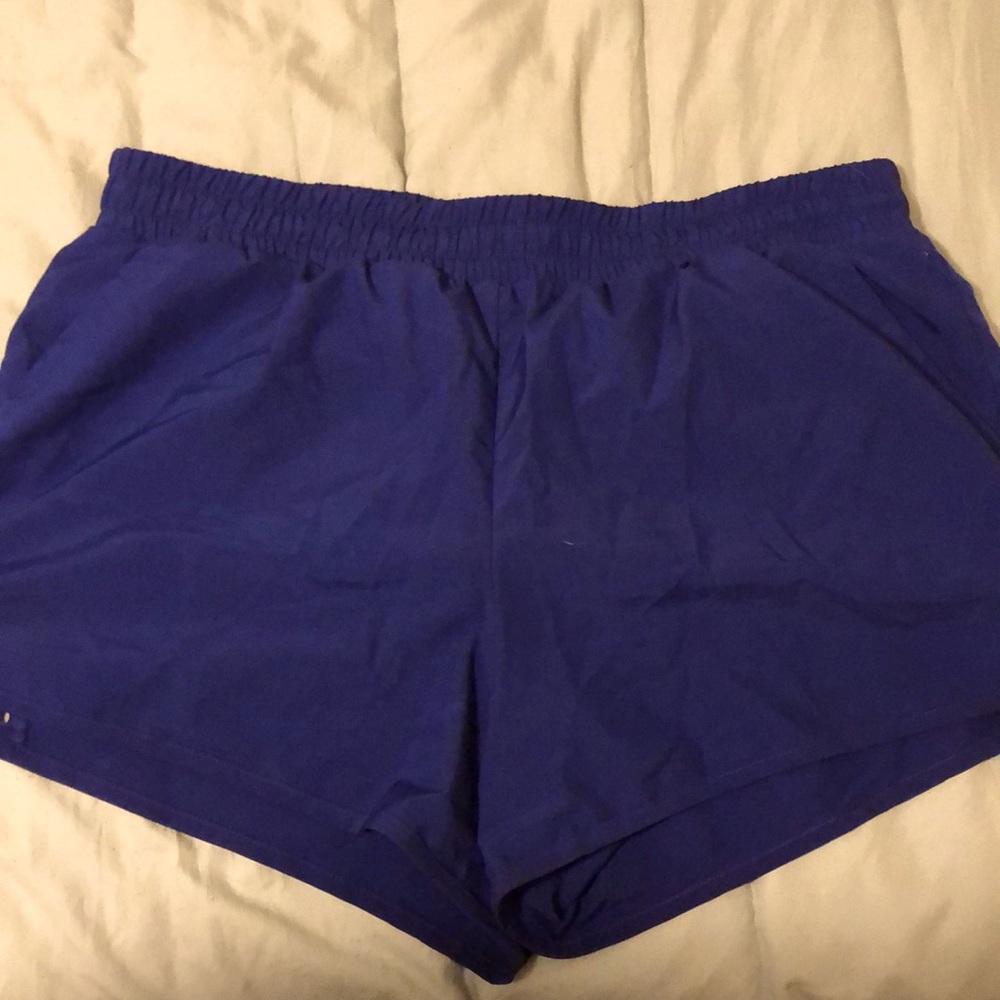 xersion L shorts